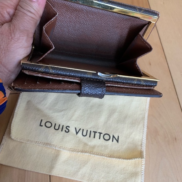 Louis Vuitton Viennois Monogram Wallet Card Holder - Picture 9 of 9